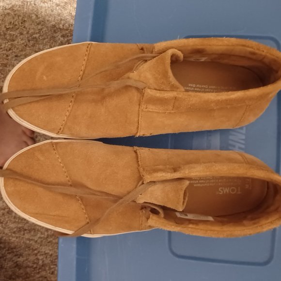 Tom's leather boat sneakers size 12M or Regular. color Tan. - Picture 1 of 7
